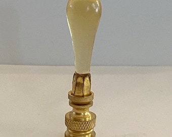 RARE 2-3/4" Vintage Yellow Light Amber Murano Teardrop Lamp Finial with Brass base tap 1/4-27
