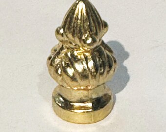 New: PAIR OF Polished Brass finished Tiffany Style Rose Bud lamp Finials 1-3/8" Tall, base threaded 1/4"-27 fits standard harps.