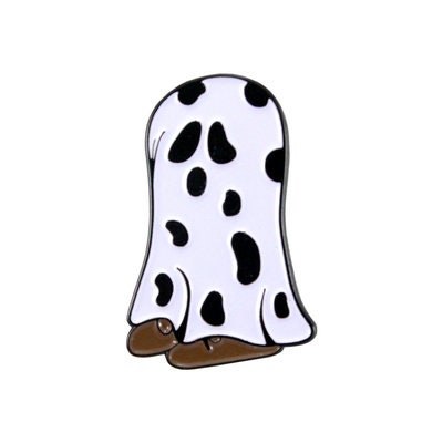 charlie brown dressed as a ghost (enamel pin) charlie brown halloween ghost
