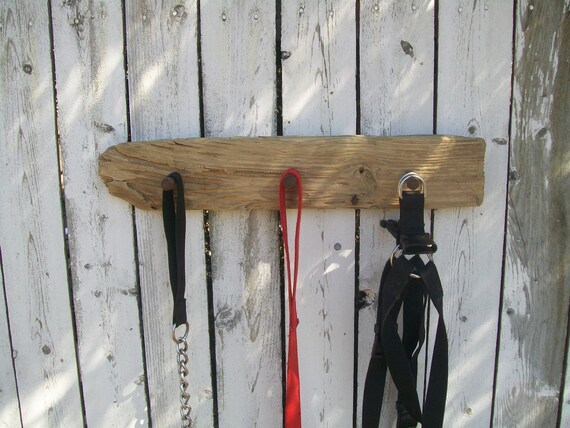 wood dog leash holder