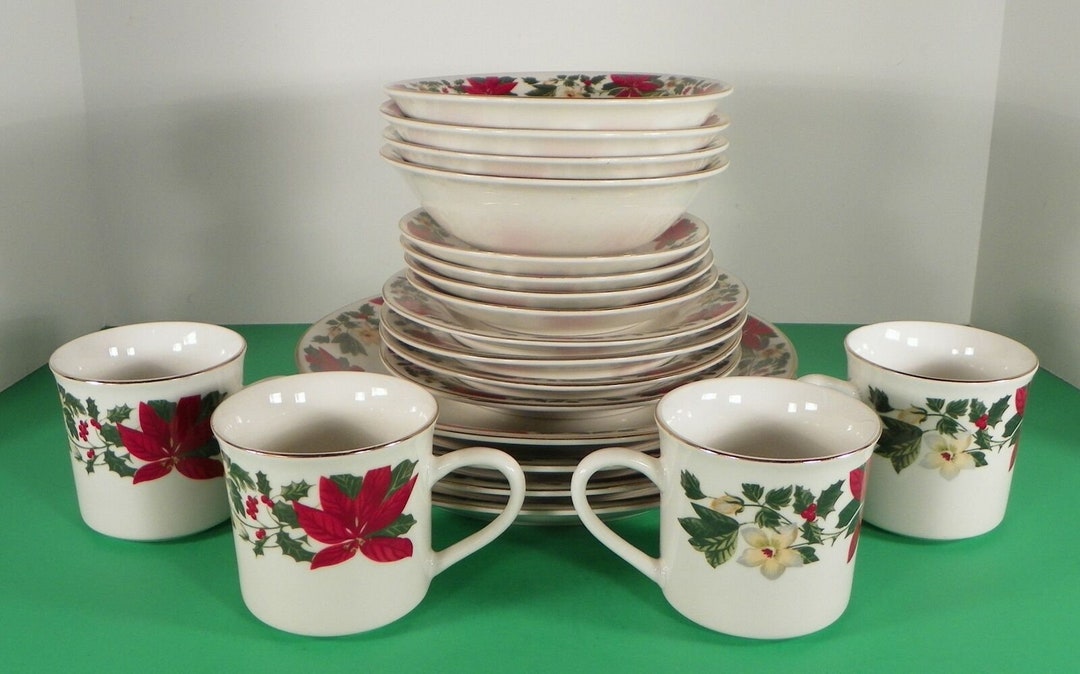 20pc Gibson Christmas Dinnerware Set POINSETTIA HOLIDAY Dinner Salad