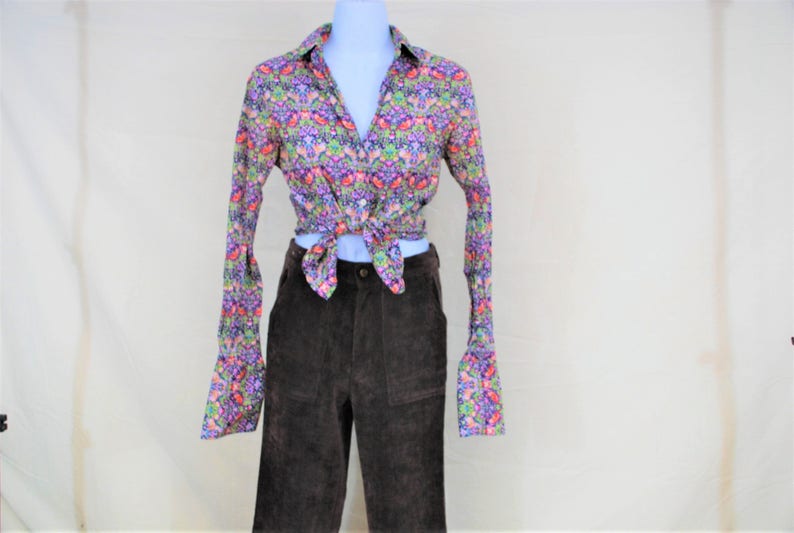VTG 90s does 70s Tie Up Floral Crop Top Vintage Hippie Psychedelic Crop Top Size Small image 1