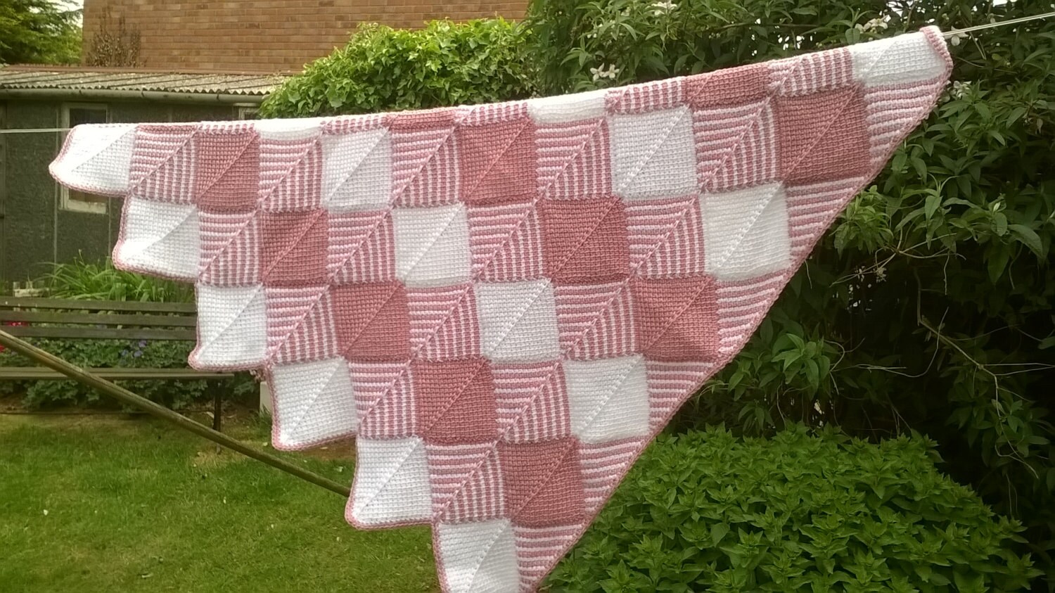 Tunisian Crochet Pattern - Tunisian Diamond Baby Blanket