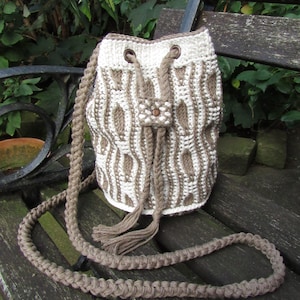 Falling Leaves Drawstring Bag crochet pattern