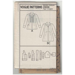 Op de afbeelding: Een vintage Vogue Patterns naaipatroon, V9058, met illustraties van een overhemdontwerp met kraag, gelabeld A en BC. Het patroon bevat diagrammen van de patroondelen. De tekst "ENGLISH / FRAN&Ccedil;AIS" is zichtbaar.