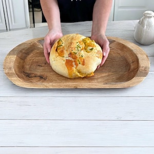 Bread Bowl, Wood Serving Plate, Table Centerpiece, Kitchen Utensil,  contemporary Kitchen Decor, Housewarming gift