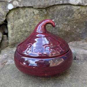 Ceramic Beetroot Storage Pot / Jar / Vase 1970s Kitsch Storage Retro