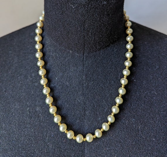 BUCHERER Collier de perles des mers du Sud et de Tahiti d... | enchères