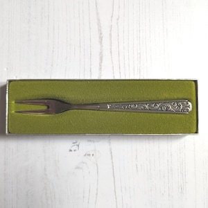 Vintage Rokokko-tinn Pewter Pickle Fork - Norwegian 1970s, Boxed