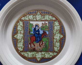 1979 Christmas Plate Limited Edition This Plate is the First in A