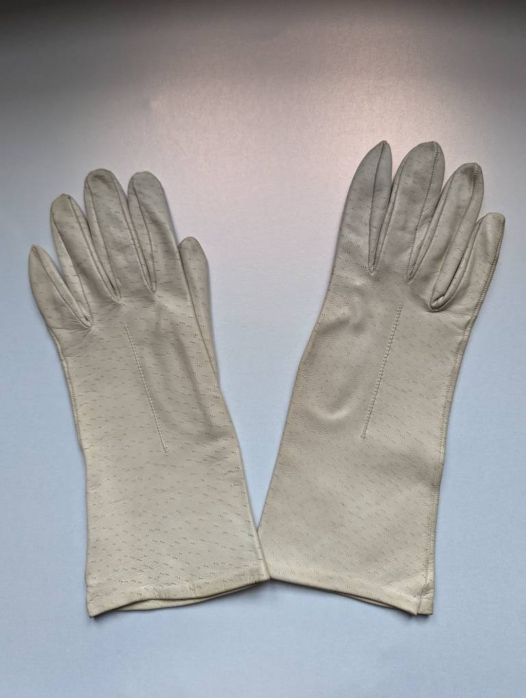 Womens cream best sale leather gloves