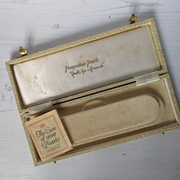 Vintage Pomadour Perlen Box
