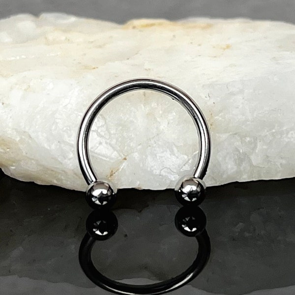 Silver Horseshoe Septum Piercing / Daith Earring / Helix Earring / Cartilage Earring, Surgical Steel, Externally Threaded