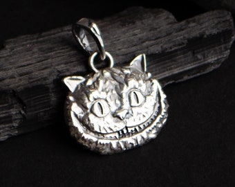 Pendentif chat du Cheshire en argent sterling : bijoux Alice au pays des merveilles