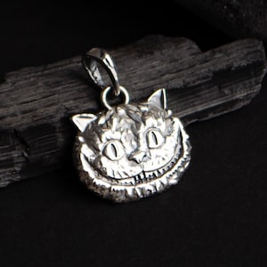 Sterling Silver Cheshire cat Pendant • Alice in Wonderland • LARP Cosplay jewelry • Unique gothic jewelry gift pendant
