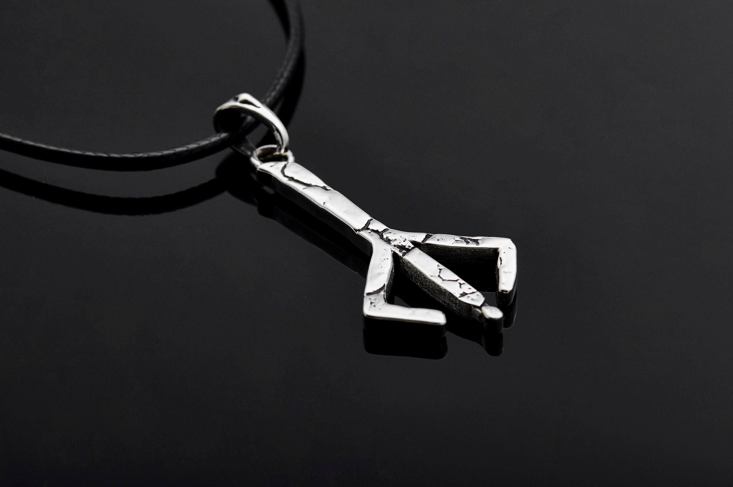 Sterling Silver Caryll Rune Hunter Mark Pendant Video Game Etsy Canada