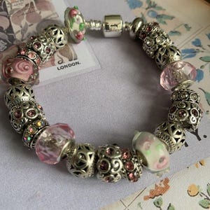 Bracelet à breloques style vintage Pandora avec breloques perles au chalumeau