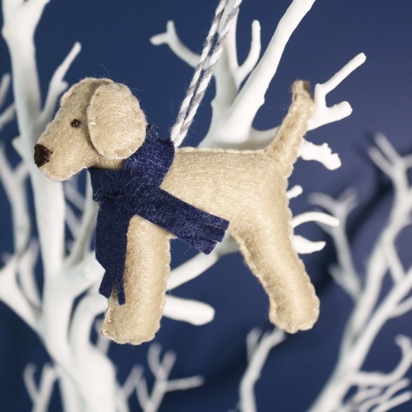 Golden Labrador decoration. Hanging wool felt dog decoration for Christmas tree. Handmade decoration, xmas tree ornament.