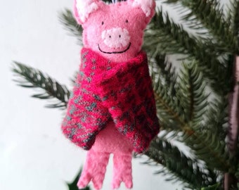 Pig in a blanket decoration. Hanging wool felt decoration for Christmas tree. Handmade decoration, xmas tree ornament.