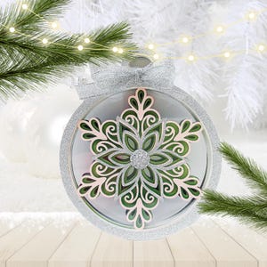 Ornement de Noël en couches 3D, fichier SVG numérique pour Cricut et autres machines de découpe, décoration de Noël modifiable !