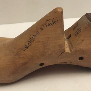Vintage Wooden Cobbler Single Shoe Mold McNichol & Taylor 6 1/2