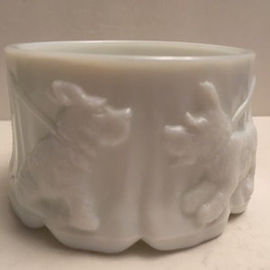 Vintage Akro Agate White Slag Milk Glass Scotty/Scottie Dog Powder Puff Base/Bowl. 1930s