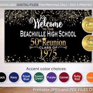 Op de afbeelding: Zwarte banner met gouden tekst en accenten, die de 50e reünie van Beachville High School, klas 1975, aankondigt. Inclusief kleuropties en de tekst "Gepersonaliseerde digitale bestanden ALLEEN voor afdrukken".