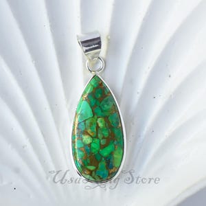 Green stone necklace - Etsy 日本