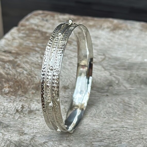 Handmade Hammered Sterling Silver Spinner Bangle: Stackable