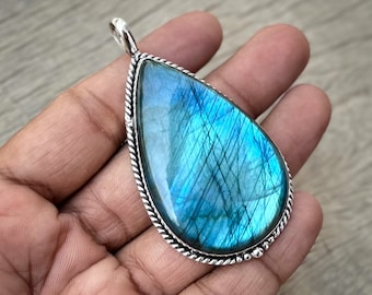 Handgemaakte peervormige blauwe labradoriethanger: 925 sterlingzilver