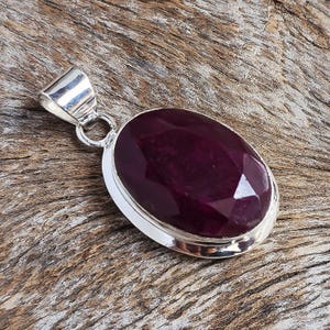 Handgjort Kashmiri Rubinhänge: Halsband i 925 Sterling Silver