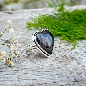 Herz mit einem Band versehener Achat massiv 925 Sterling Silber Ring für Frauen, handgemachte Brautjungfer Herzform Steinring für Hochzeitstag Geschenk für sie