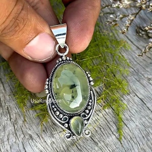 Grüner Prehnit Anhänger: Edelsteinkette 925 Sterling Silber