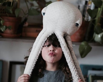 Handmade Small White Octopus Plush Toy - Cute Ocean Creature Soft Toy - Unique Gift for Kids and Sea Life Enthusiasts