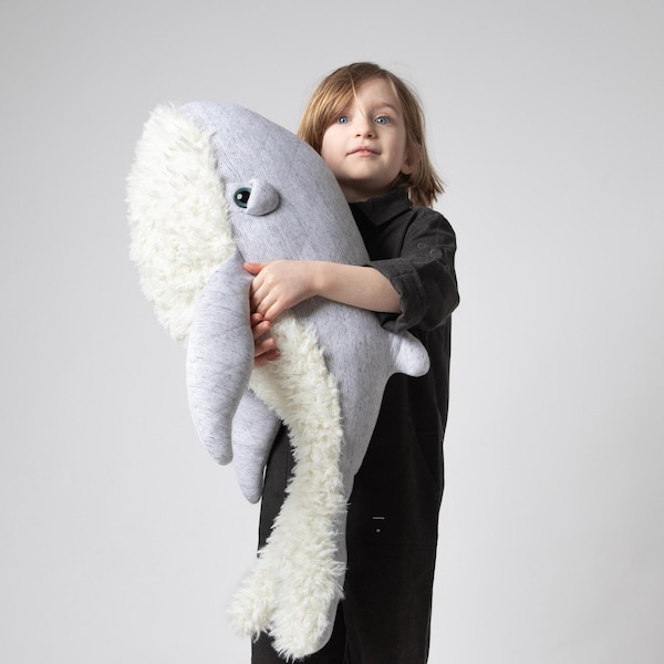 大きなクジラのぬいぐるみ - 柔らかいぬいぐるみの海の生き物のおもちゃ - 手作りの海の子供部屋の装飾 - お子様や海洋愛好家へのユニークなギフト