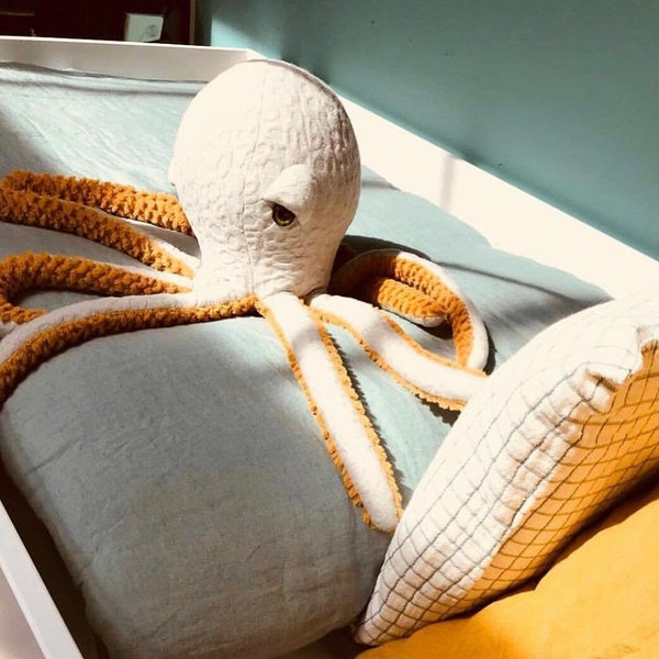 Handgefertigtes kleines Oktopus-Plüschtier – süßes Meerestier-Kuscheltier – maritimes Kinderzimmer-Dekor – einzigartiges Geschenk für Kinder und Meeresliebhaber