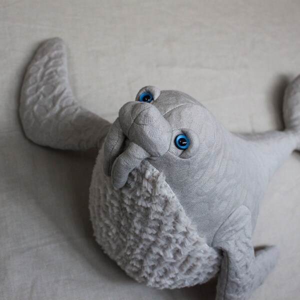 Handgemaakte kleine grijze en witte Walrus knuffeldier - schattig oceaan pluche speelgoed voor kinderen en kinderkamer decor