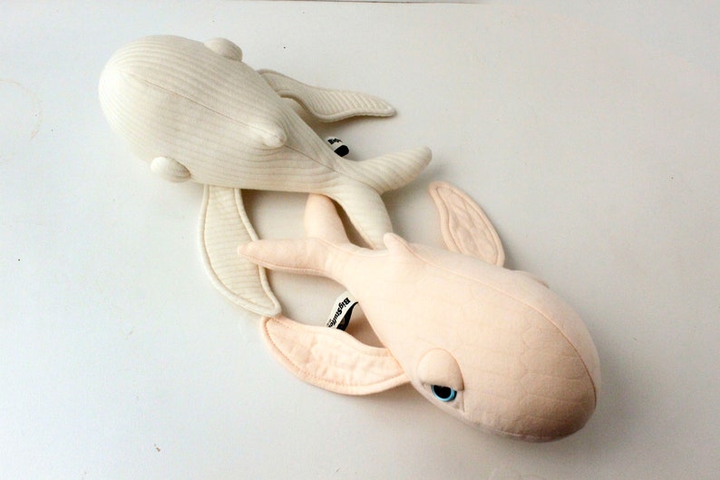 lady whale mini