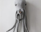 Small Octopus <O> Stuffed Animal <O>  Plush Toy 