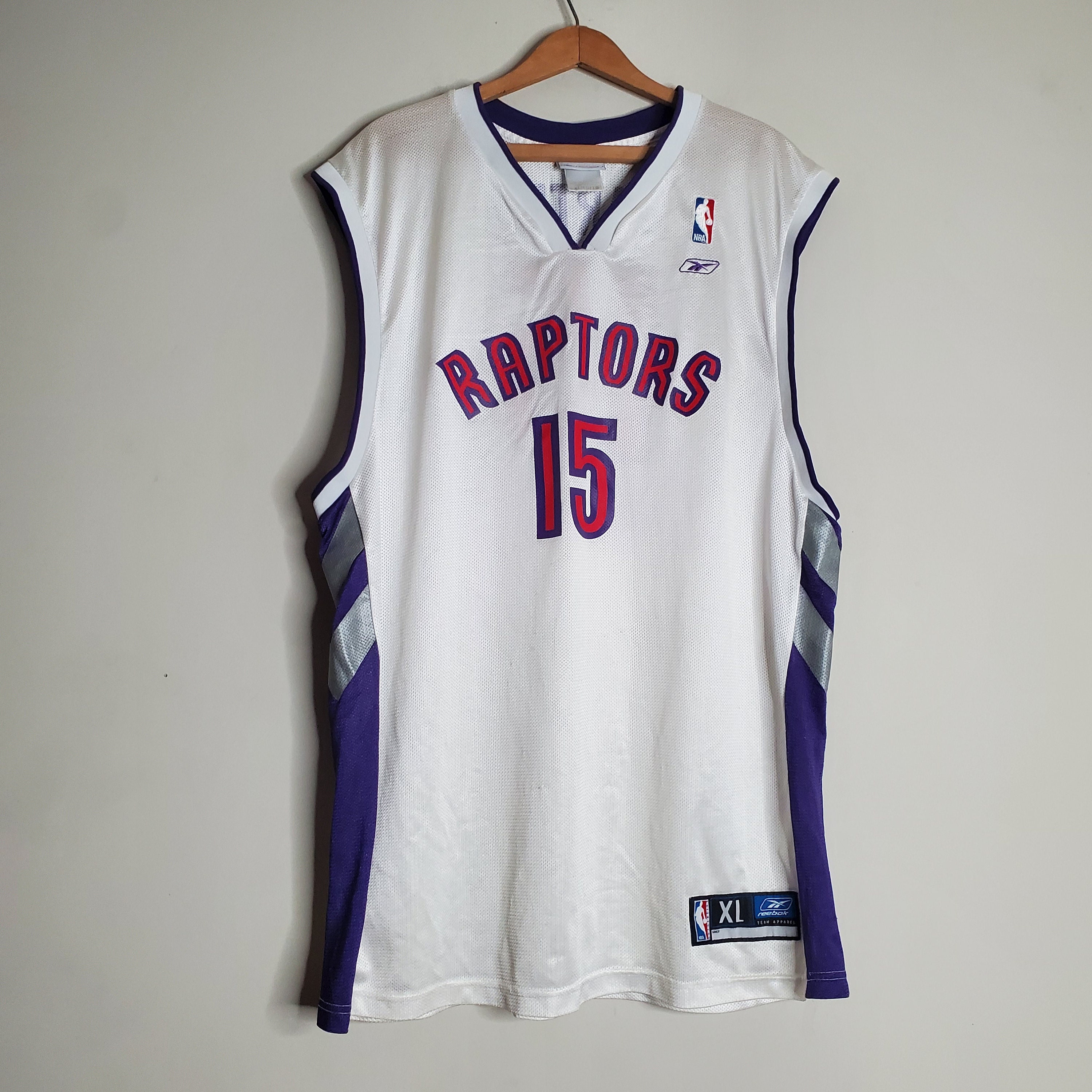 NEW JERSEY NETS BASKETBALL SHIRT JERSEY CHAMPION NBA sz L MEN #15 VINCE  CARTER