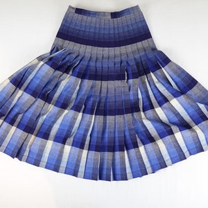 Vintage Sportrite Blue Pacific Reversible Wool Plaid Skirt, Women's Size 2, Shades of Blue High Waist image 6