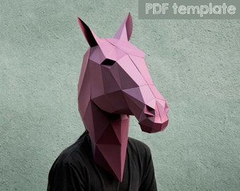 Máscara de caballo imprimible. Patrón de máscara 3d. Hombres con máscara de disfraces, halloween o papercraft de baja poli.