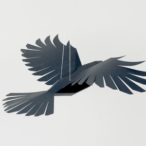 Escultura de cuervo, pájaro de papel 3D. Patrón SVG y PDF de cuervo de papel. Academia oscura, gótico, decoración de Halloween. imagen 8