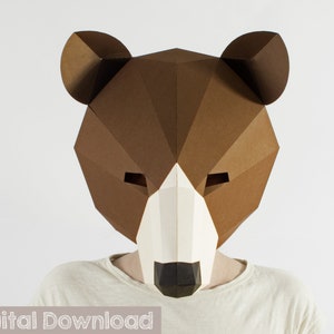 Bärenmaske, Low-Poly-Maske für ein Kinderkleid. Papercraft maske pdf muster.