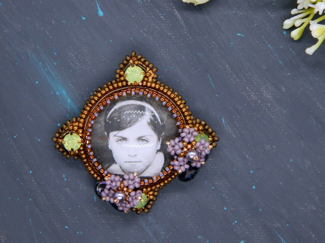 Custom Portrait Brooch: Bead Embroidered Personalized Photo Jewelry - Etsy