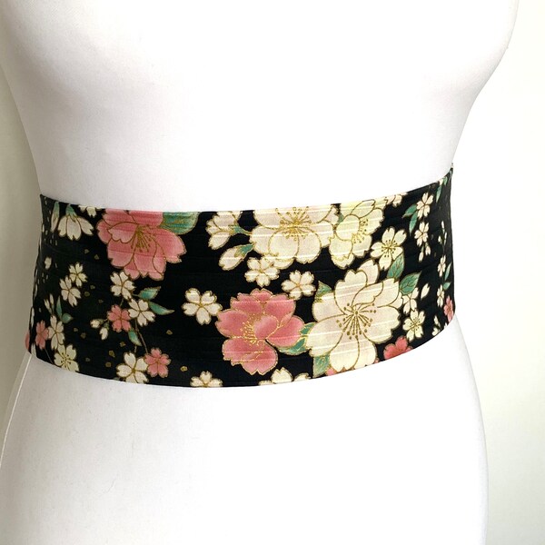 Ceinture Obi fleurs cerisier sur fond noir touchez dorées, à nouer avec ruban satin luxe , serre taille - ceinture robe noire