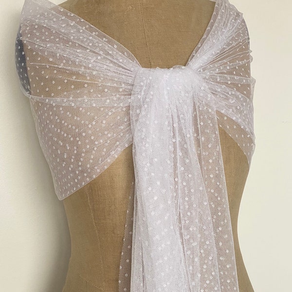 Etole mariée tulle blanc avec plumetis brodé - tulle fin blanc cassé pour mariage, cérémonie ou événement élégant