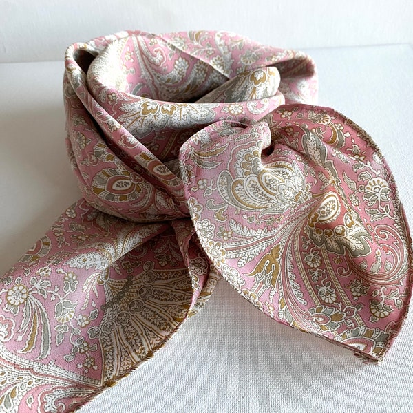 Foulard soie pour femme - grand carré soie naturelle imprimé floral rose