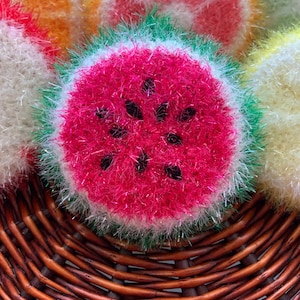 Crocheted Watermelon Dishwash Scrubby-scrubbie scrubber scrub cloth reusable gift imagem 1