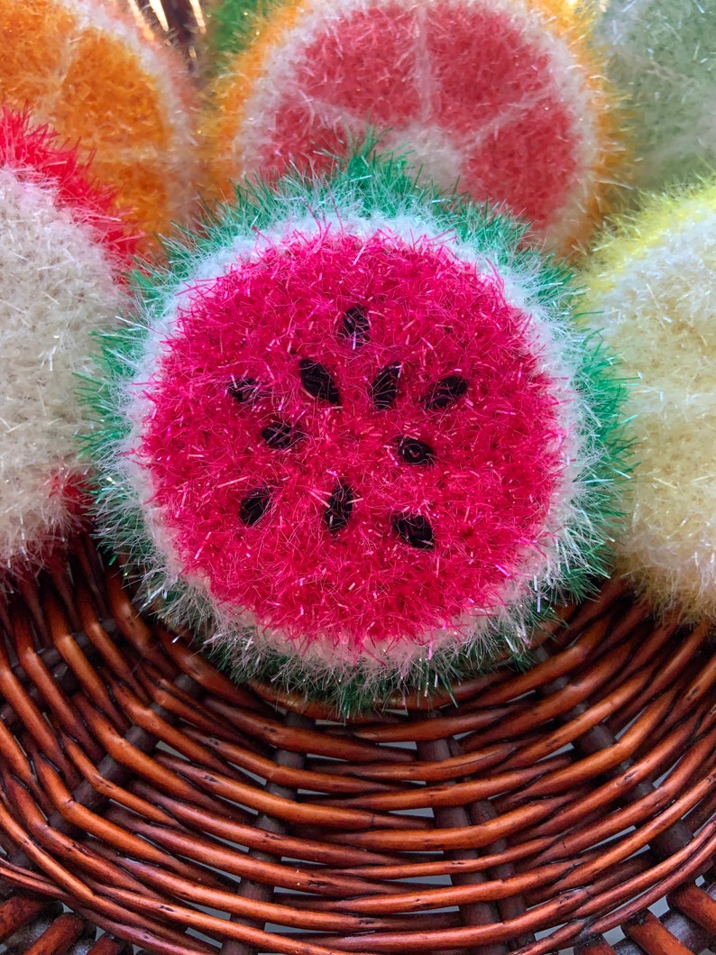 Crocheted Watermelon Dishwash Scrubby-scrubbie scrubber scrub cloth reusable gift imagem 1